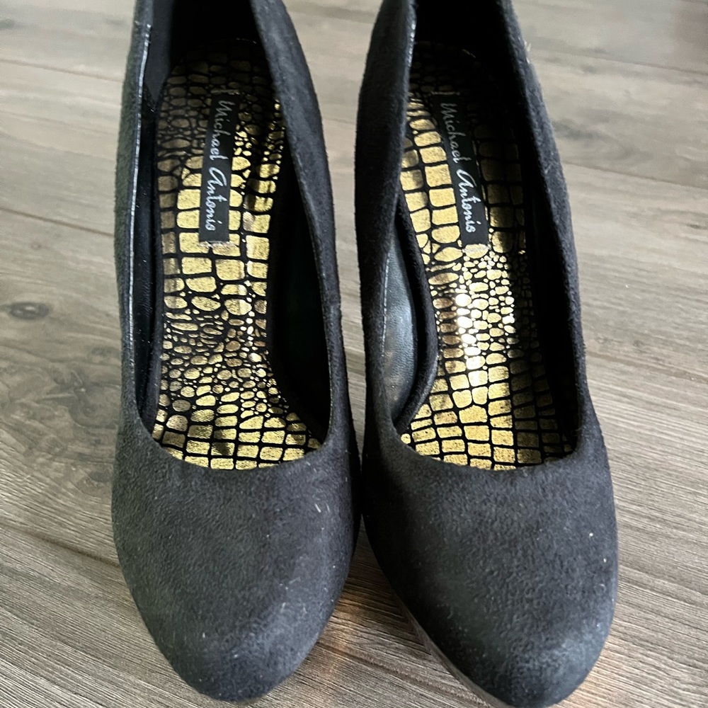 Black faux suede platform heels size 8